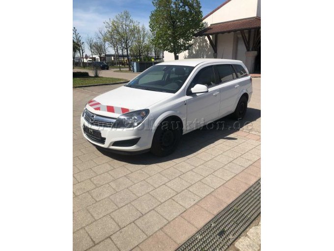 Ansicht von vorne Fahrer Ansicht von vorne Fahrer