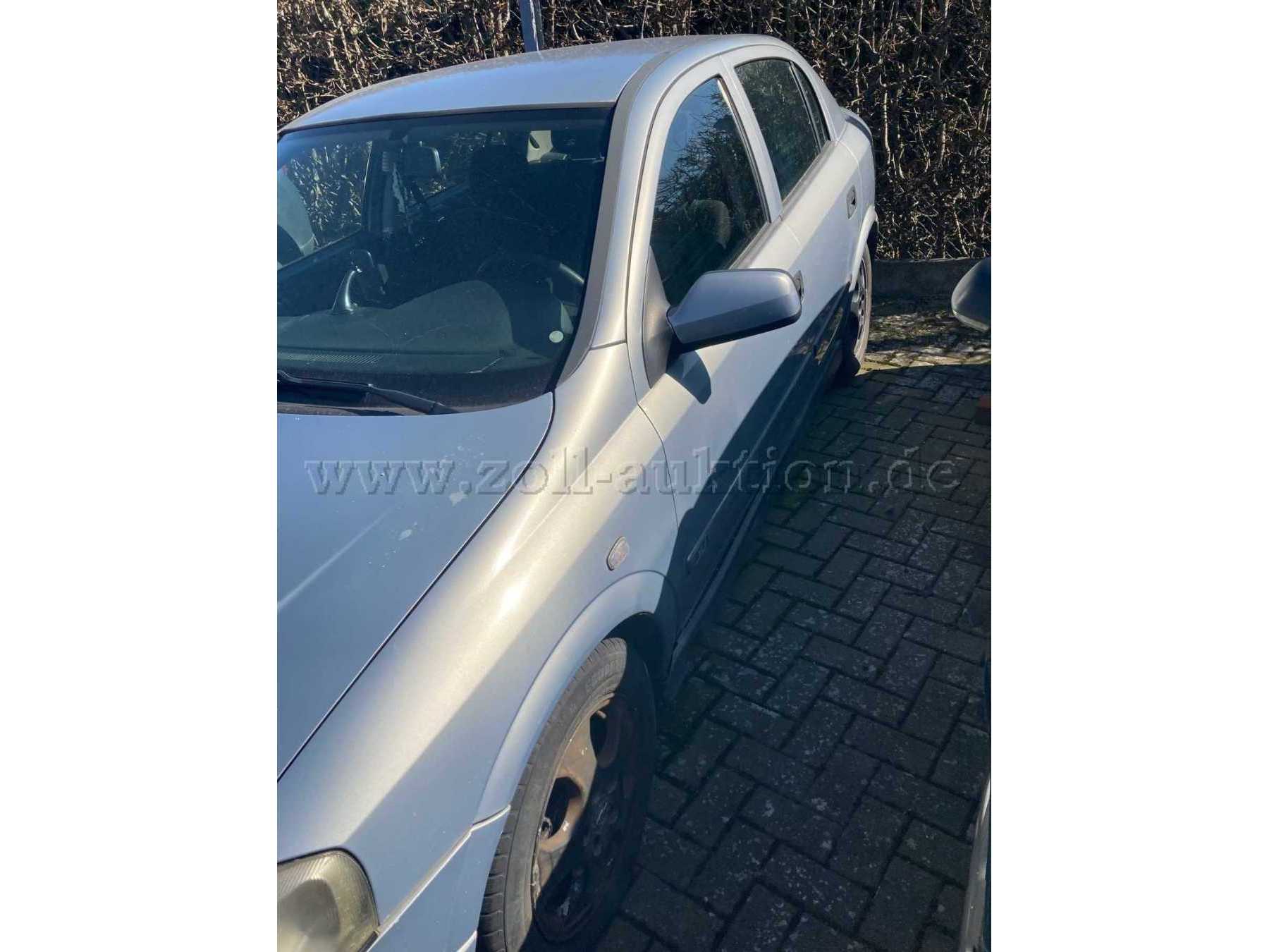 Opel Astra, Fahrerseite