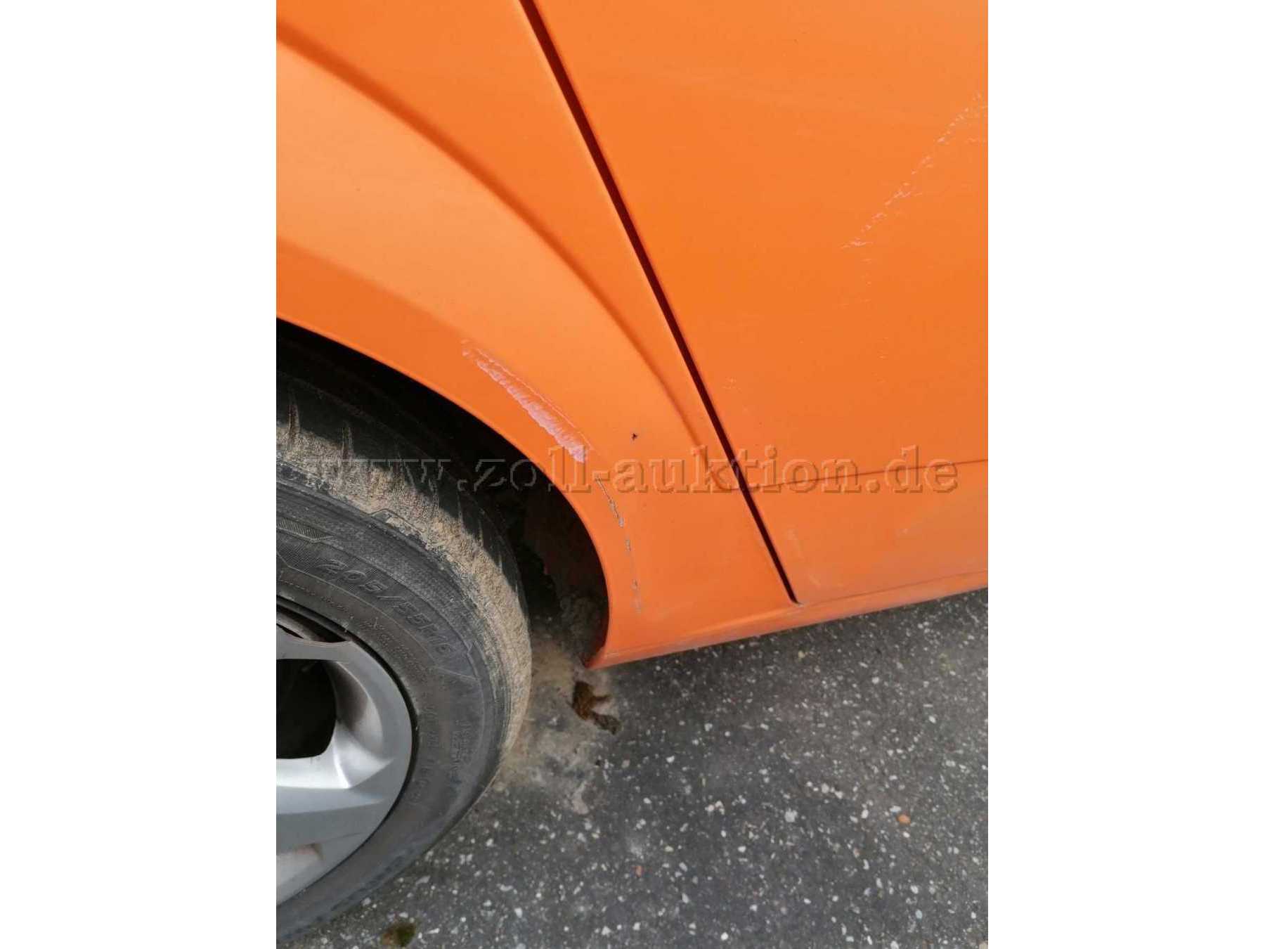 Kratzer rechts hinten Radgehäuse