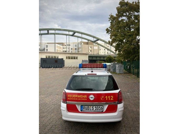 1 Opel Astra 1.7 CDTI Caravan DPF NAVI (Diesel) – foto 4 – kavel bij Zoll-Auktion, Rüdesheim am Rhein