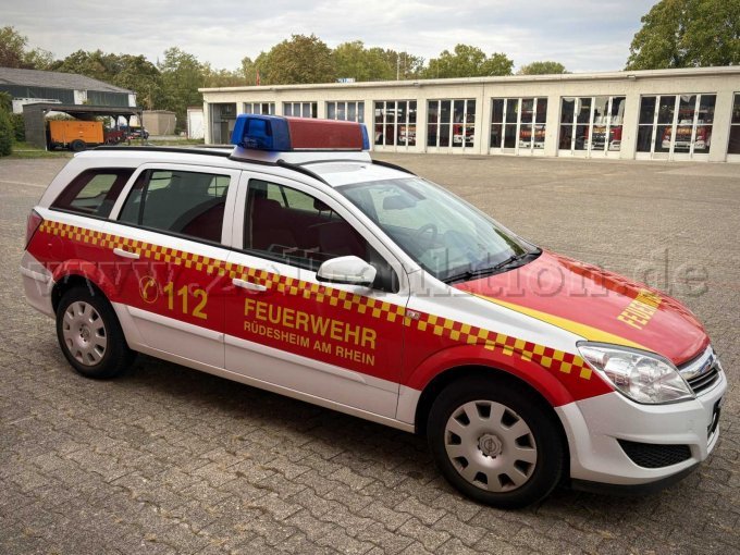 1 Opel Astra 1.7 CDTI Caravan DPF NAVI (Diesel) – foto 2 – kavel bij Zoll-Auktion, Rüdesheim am Rhein