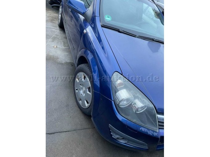 Opel Astra links