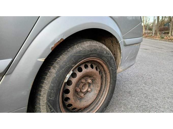 Radkasten hinten links