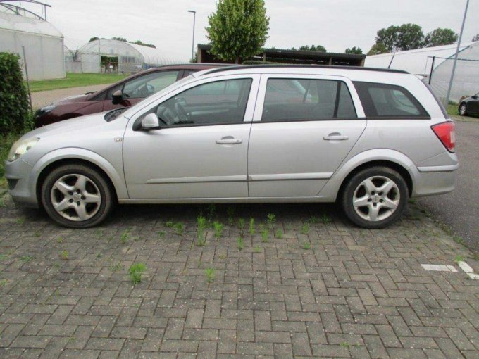 1 Opel Astra H Station Wagon, 1,7 Diesel, 81 KW Bastler/Defekt – foto 4 – kavel bij Zoll-Auktion, Köln