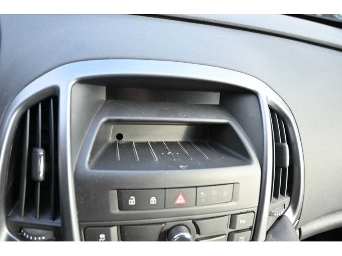 Löcher in Mittelkonsole