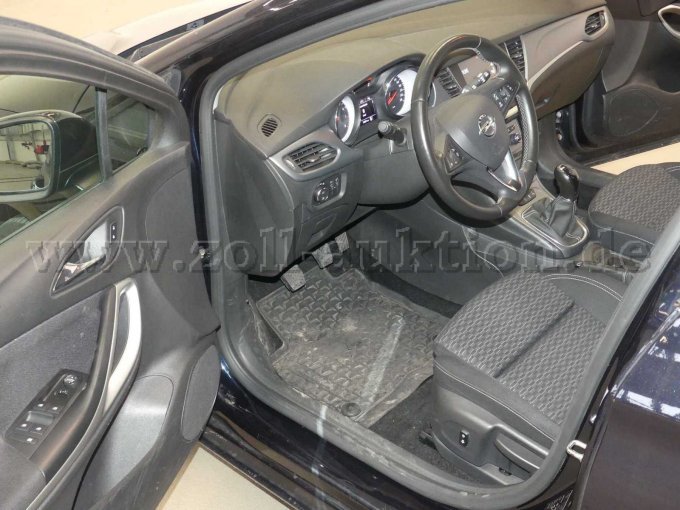 Innenansicht vorn links