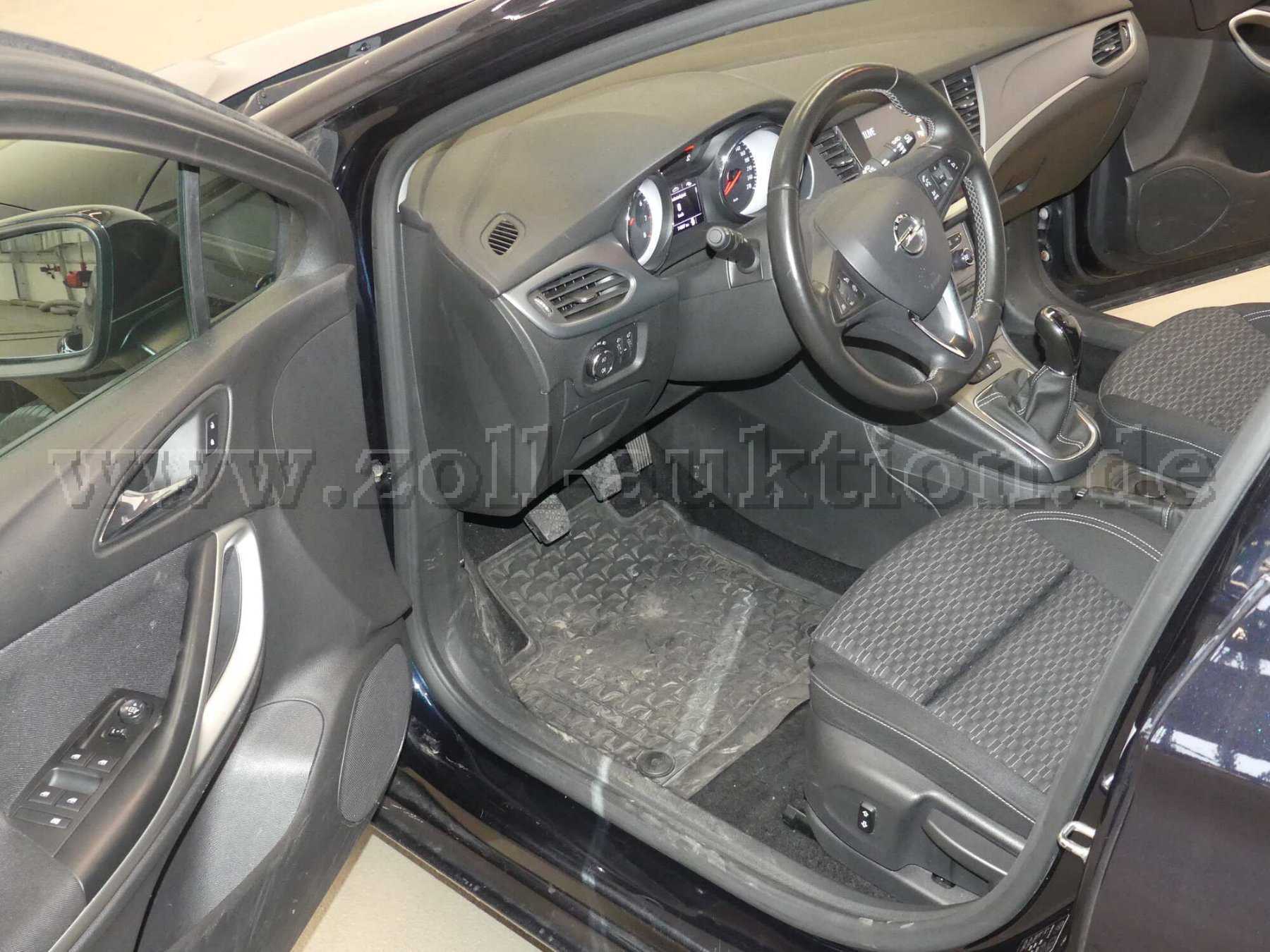 Innenansicht vorn links