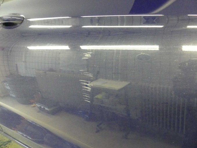 Beschädigung Vordertür rechts