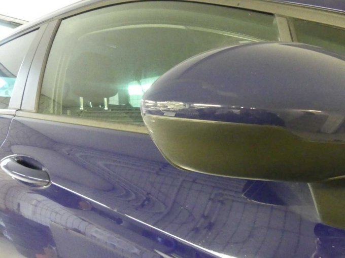 Beschädigung Spiegel rechts