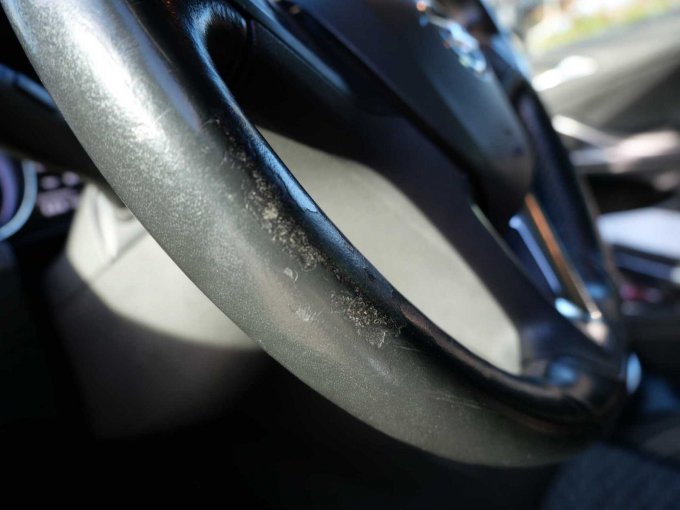 Beschädigungen Lenkrad