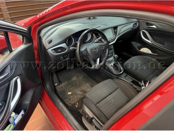 Innenraum Fahrerseite