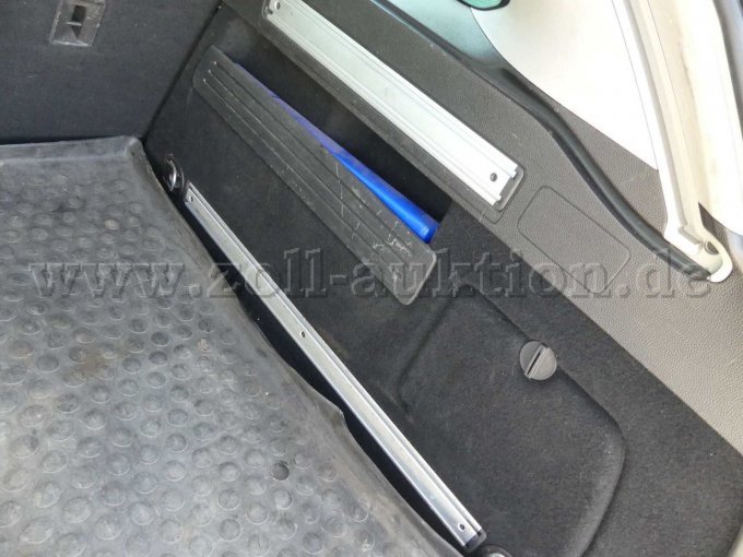 1 Opel Astra Sports Tourer Sport 1.7 CDTI, Bastlerfahrzeug / Ersatzteilträger – foto 15 – kavel bij Zoll-Auktion, Emden