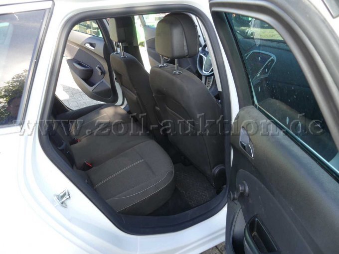 1 Opel Astra Sports Tourer Sport 1.7 CDTI, Bastlerfahrzeug / Ersatzteilträger – foto 11 – kavel bij Zoll-Auktion, Emden