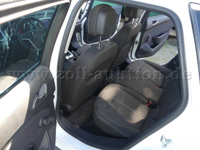 1 Opel Astra Sports Tourer Sport 1.7 CDTI, Bastlerfahrzeug / Ersatzteilträger – foto 10 – kavel bij Zoll-Auktion, Emden