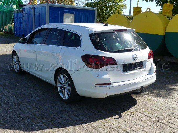 1 Opel Astra Sports Tourer Sport 1.7 CDTI, Bastlerfahrzeug / Ersatzteilträger – foto 8 – kavel bij Zoll-Auktion, Emden