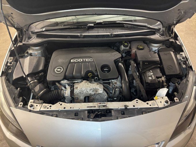 geöffneter Motorraum