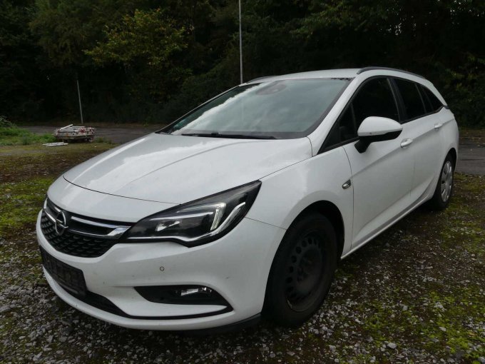 1 Opel Astra Sportstourer 1.6BiTurbo CDTI – kavel bij Zoll-Auktion, Herne