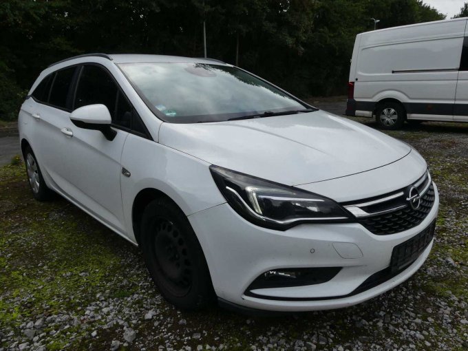 1 Opel Astra Sportstourer 1.6 BiTurbo CDTI – foto 4 – kavel bij Zoll-Auktion, Herne
