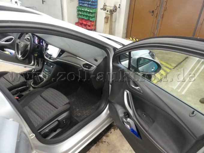 Innenansicht vorn rechts