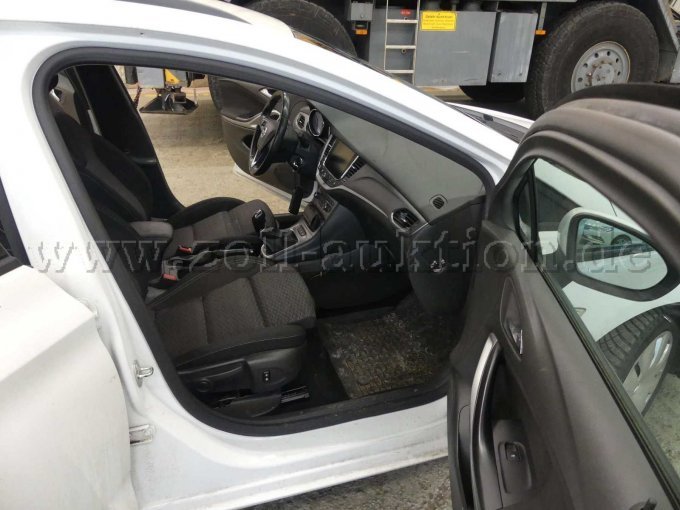 Innenansicht vorne rechts