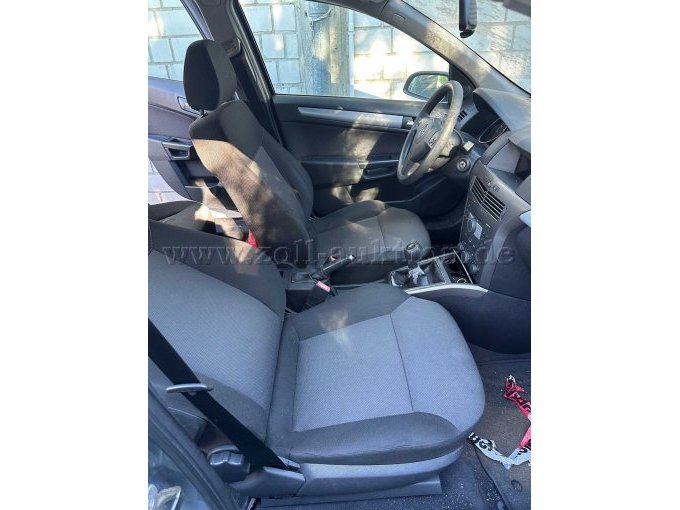 1 Opel Astra Station Wagon – foto 10 – kavel bij Zoll-Auktion, Bad Friedrichshall