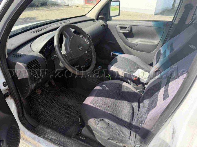 Opel Combo Ansicht Innenraum vorne