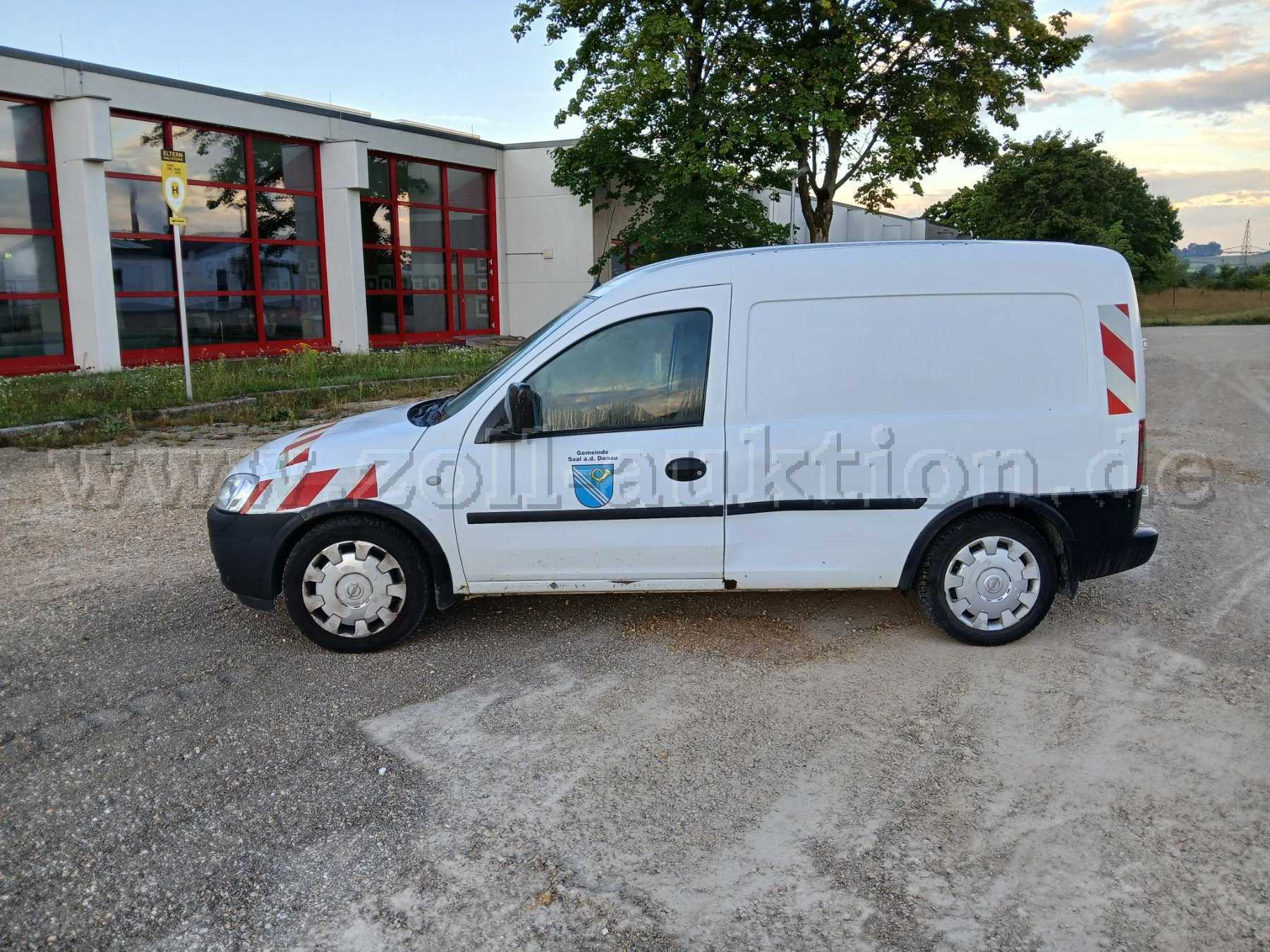 seitliche Ansicht des Fahrzeug links