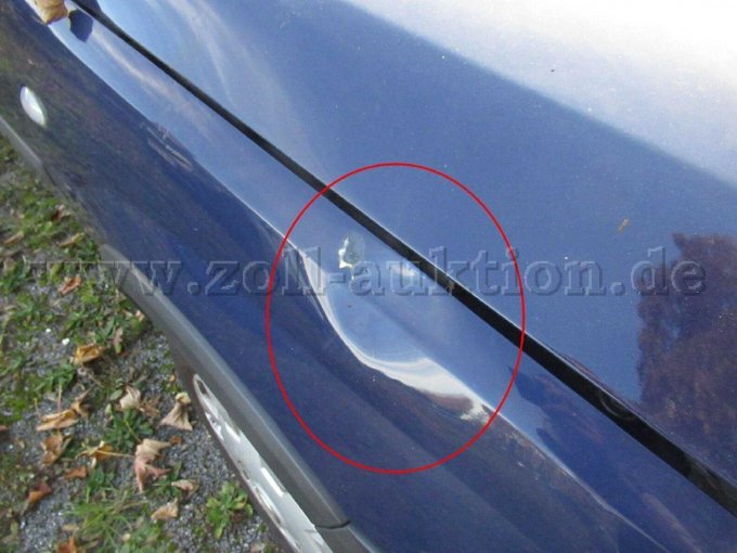 Kotflügel vorne rechts deformiert