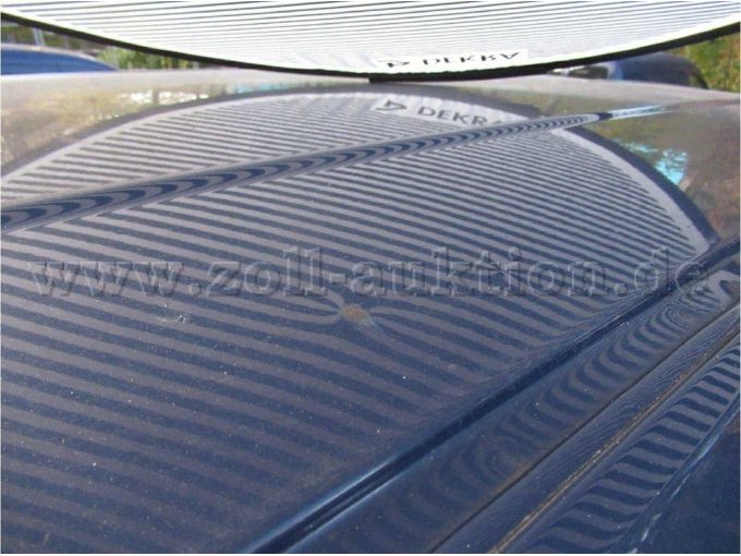 Dach punktuell korrodiert