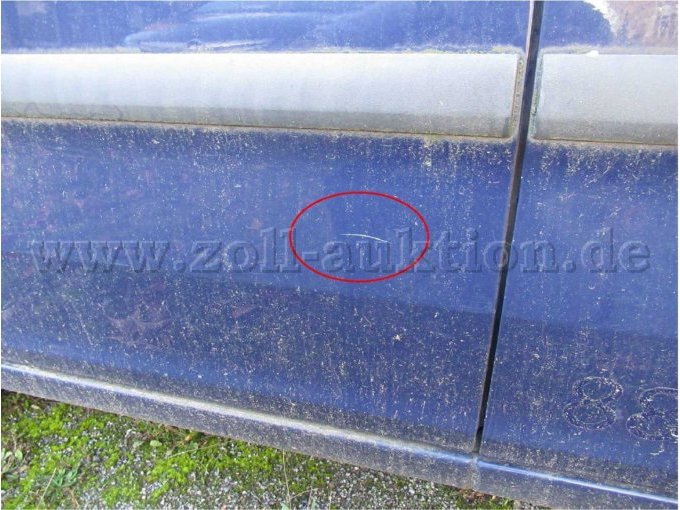 Schiebetür rechts verkratzt