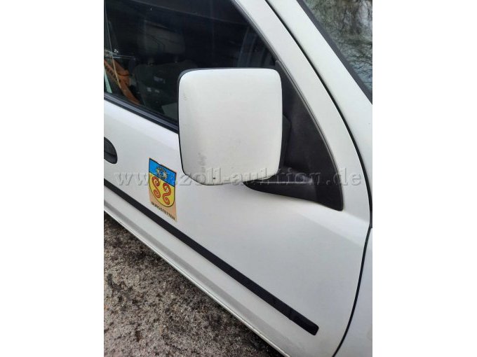 Spiegel, vorne links