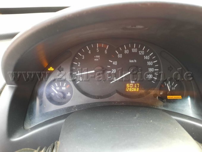 Ansicht Tacho mit Fehlfunktion-/Service-Leuchte