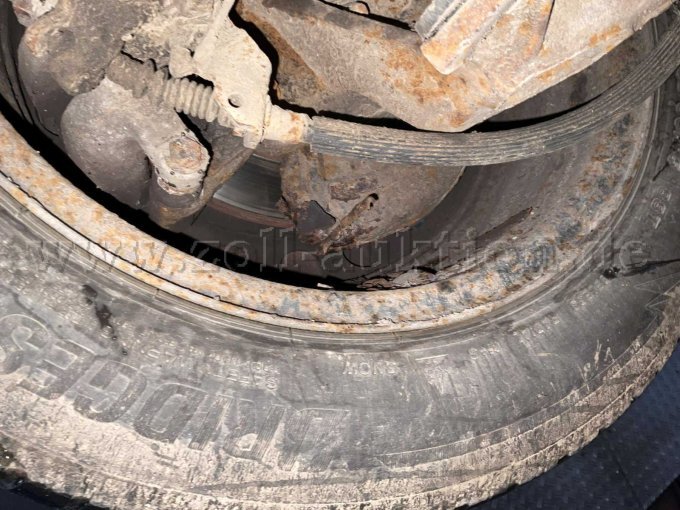 Ansicht von unten, Rad, Vorderachse