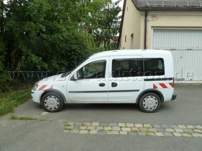 Fahrzeug links