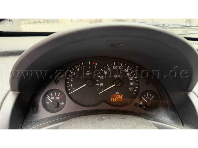Opel Combo C Armaturenbrett