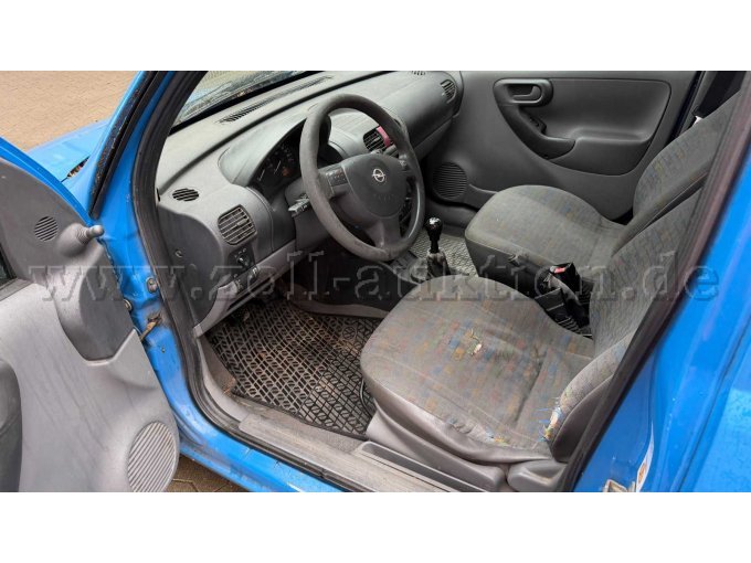 Opel Combo C Fahrgastraum Fahrerseite