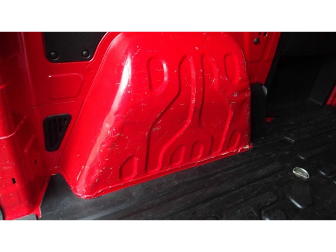 Dellen / Verschrammungen im Laderaum