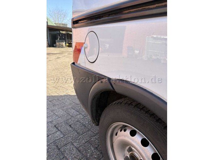 Heckstoßstange Kunststoff beschädigt