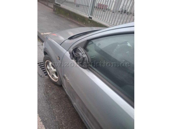 defekter Außenspiegel