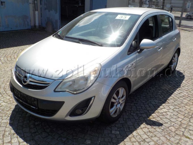 Front- und Seitenansicht Opel Corsa