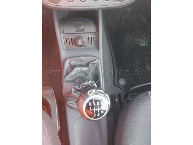 Beschädigung des Schalthebels