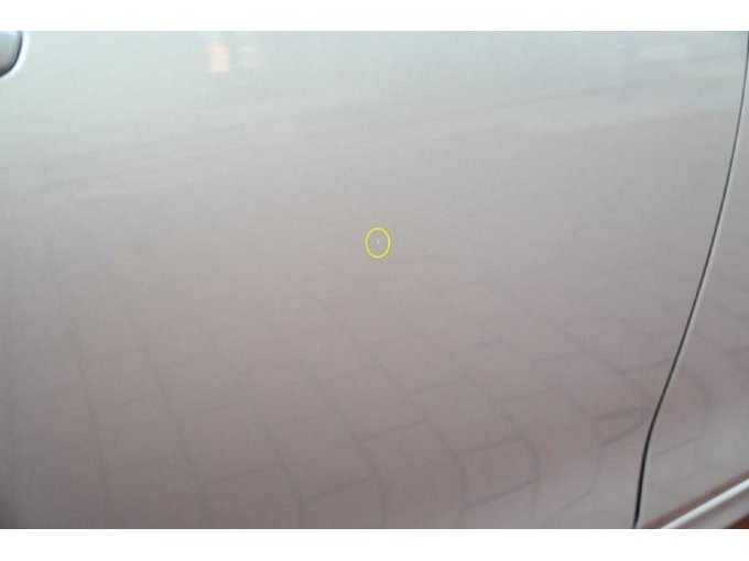 Tür hinten rechts verschrammt