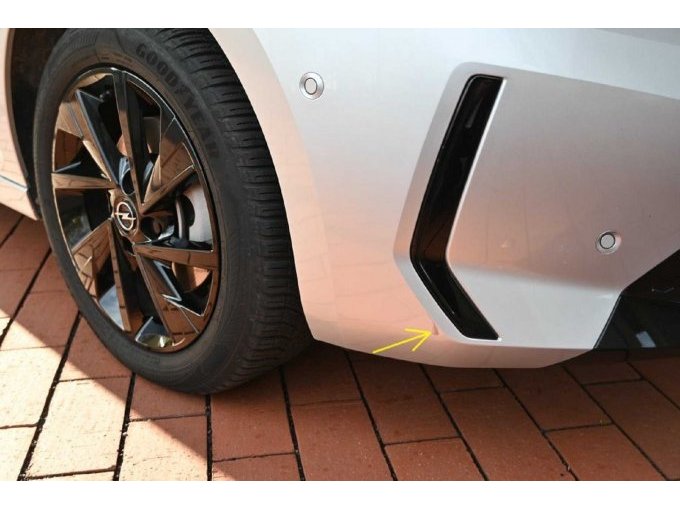 Ansicht Stoßfänger vorne unterhalb verschürft