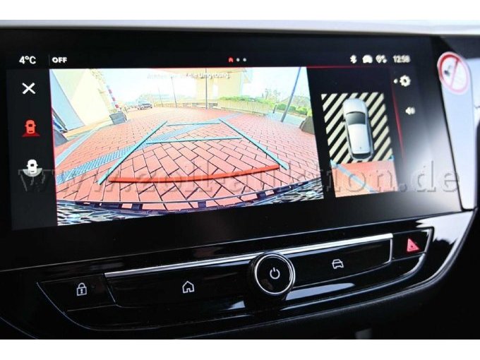 Ansicht Multimediadisplay mit Rückfahrkamera