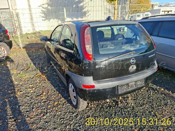 Opel Corsa Ansicht hinten links