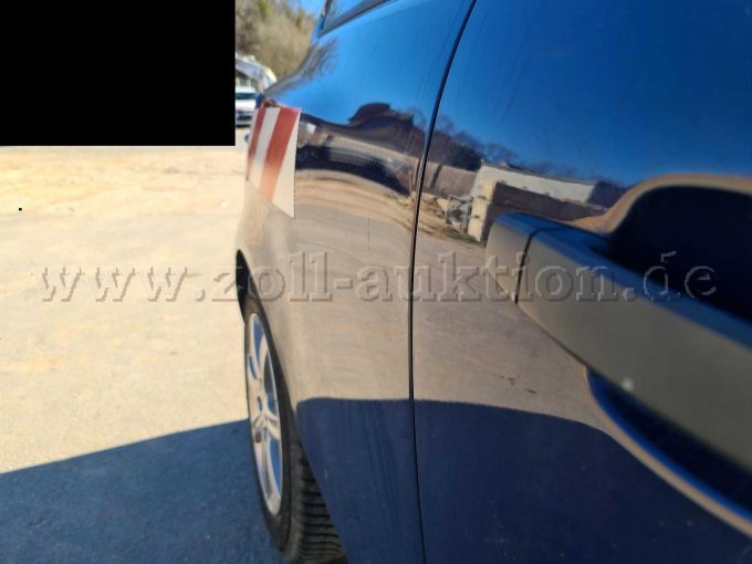 Ansicht beschädigung Seitenteil rechts