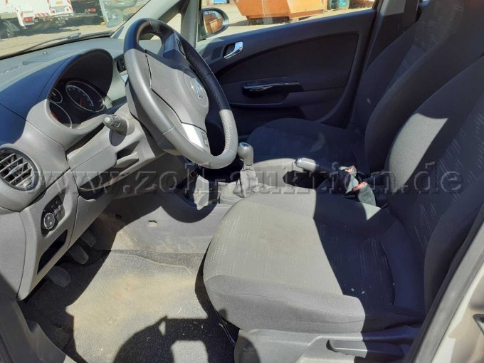 Innenraum Fahrerseite