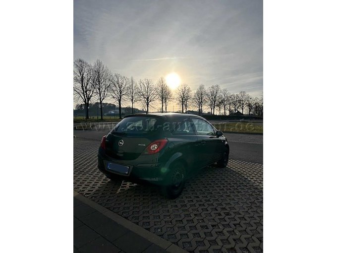 Opel Corsa Ansicht hinten rechte Seite