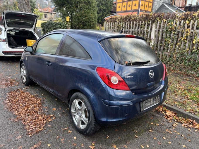 Heckansicht seitlich