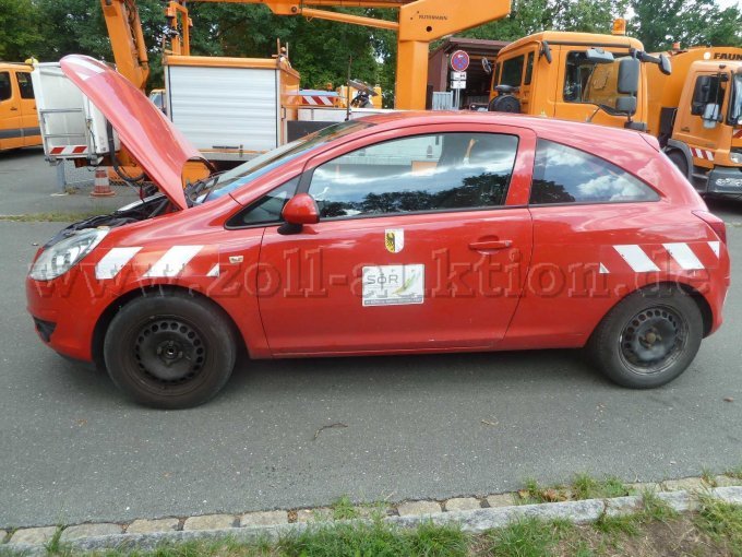 1 Opel Corsa D - Defect – foto 3 – kavel bij Zoll-Auktion, Nürnberg
